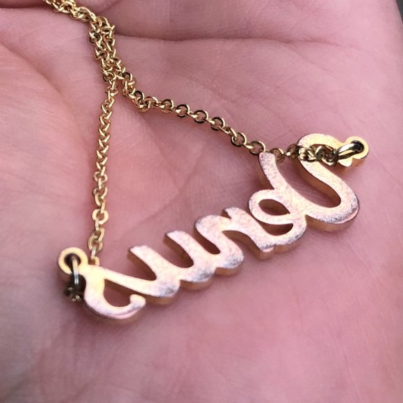 vintage "venus" gold name plate necklace - Picture 4 of 9